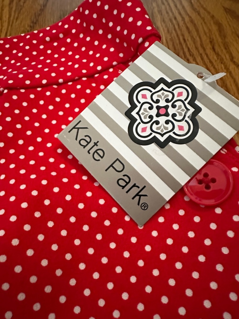 Red Polka Dot Women’s Shorts Pin Up Kate Park XL NWT - Picture 4 of 5